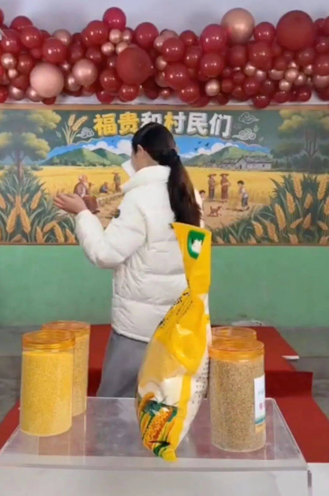 半小时点赞超千万的李福贵是懂拿捏粉丝的PG麻将胡了免费模拟器一上午哭四次开播(图12)