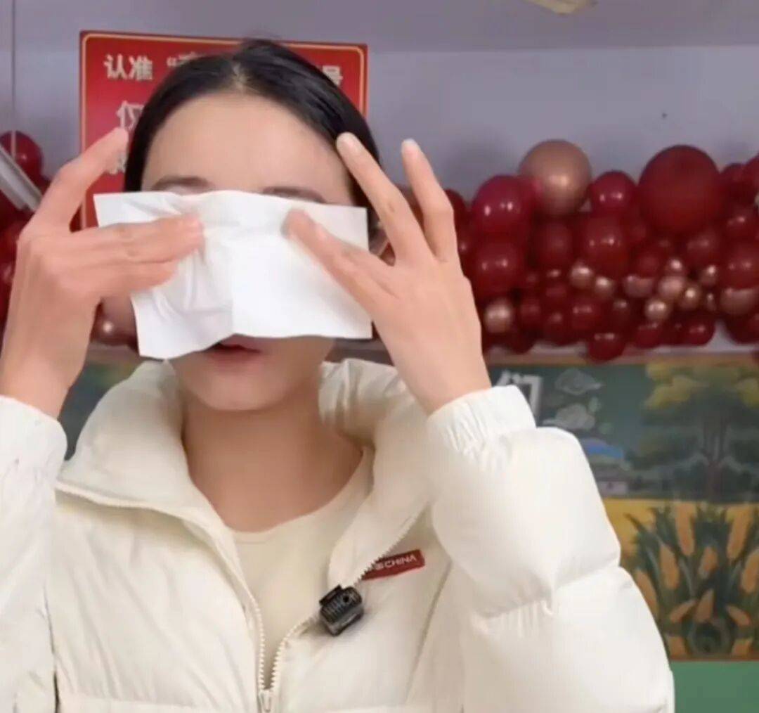 半小时点赞超千万的李福贵是懂拿捏粉丝的PG麻将胡了免费模拟器一上午哭四次开播(图15)